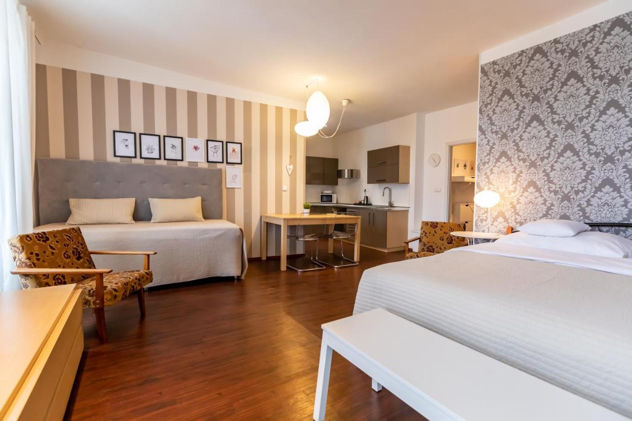 Palac Daun - Studio Apartments ซนอยโม ภายนอก รูปภาพ
