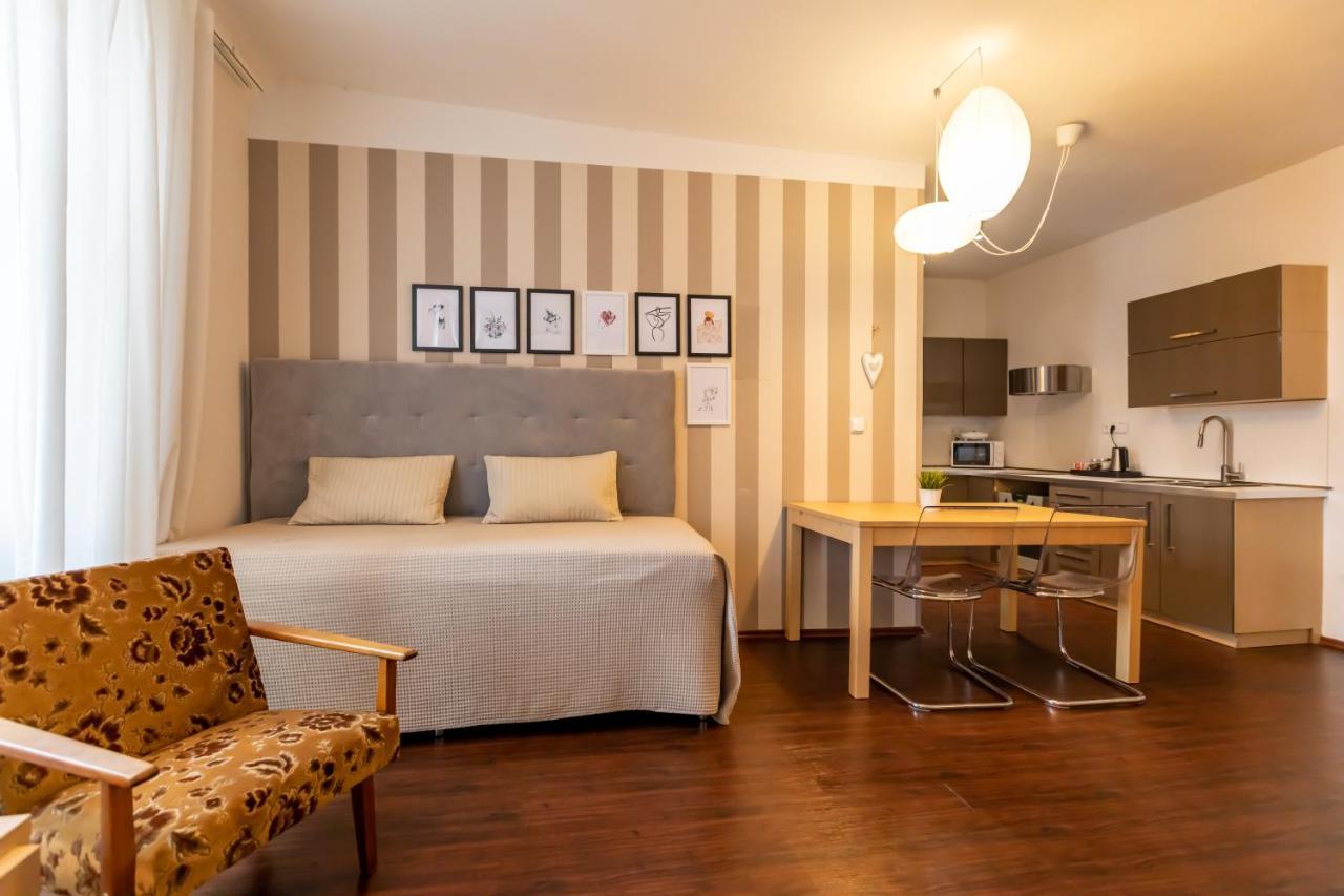 Palac Daun - Studio Apartments ซนอยโม ภายนอก รูปภาพ