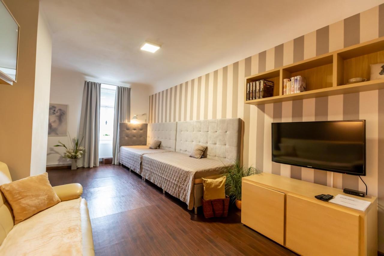 Palac Daun - Studio Apartments ซนอยโม ภายนอก รูปภาพ